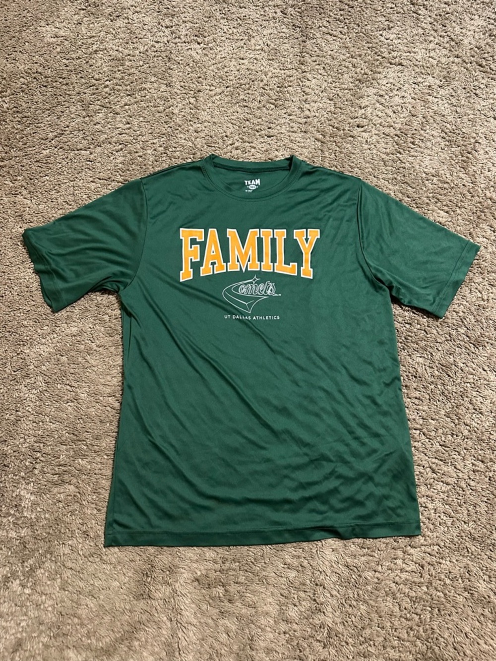 Vintage UTD University “family” shirt 00s size large
